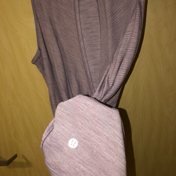Lululemon Open back Tank Top - Picture 3 of 3